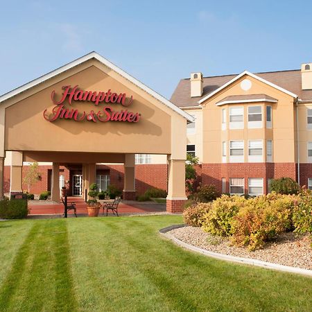 Hampton Inn & Suites Cleveland-Southeast-Стрийтсбъро Екстериор снимка