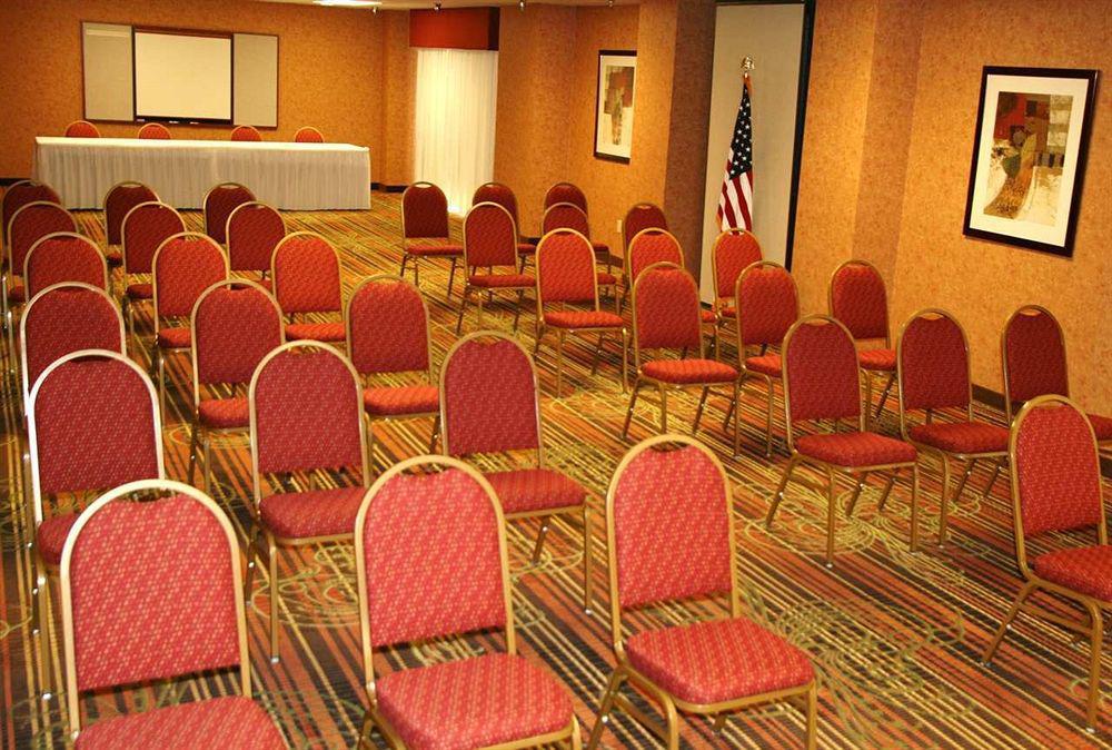 Hampton Inn & Suites Cleveland-Southeast-Стрийтсбъро Съоръжения снимка