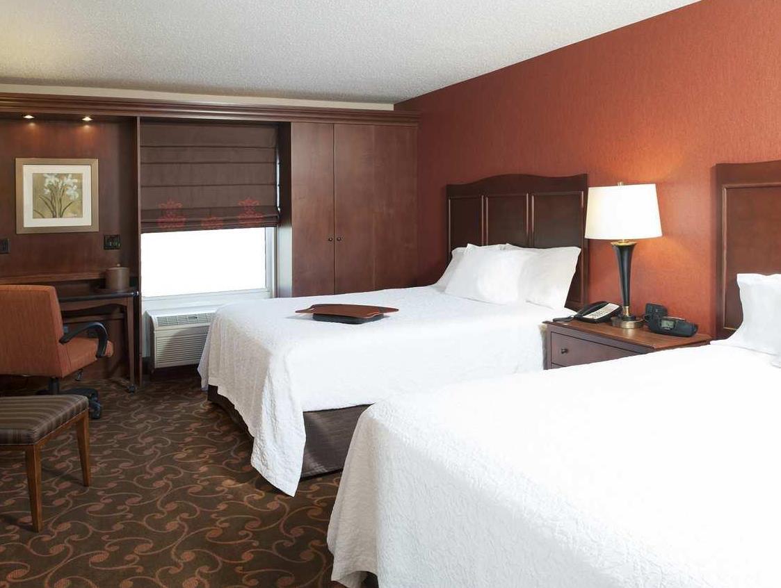 Hampton Inn & Suites Cleveland-Southeast-Стрийтсбъро Екстериор снимка