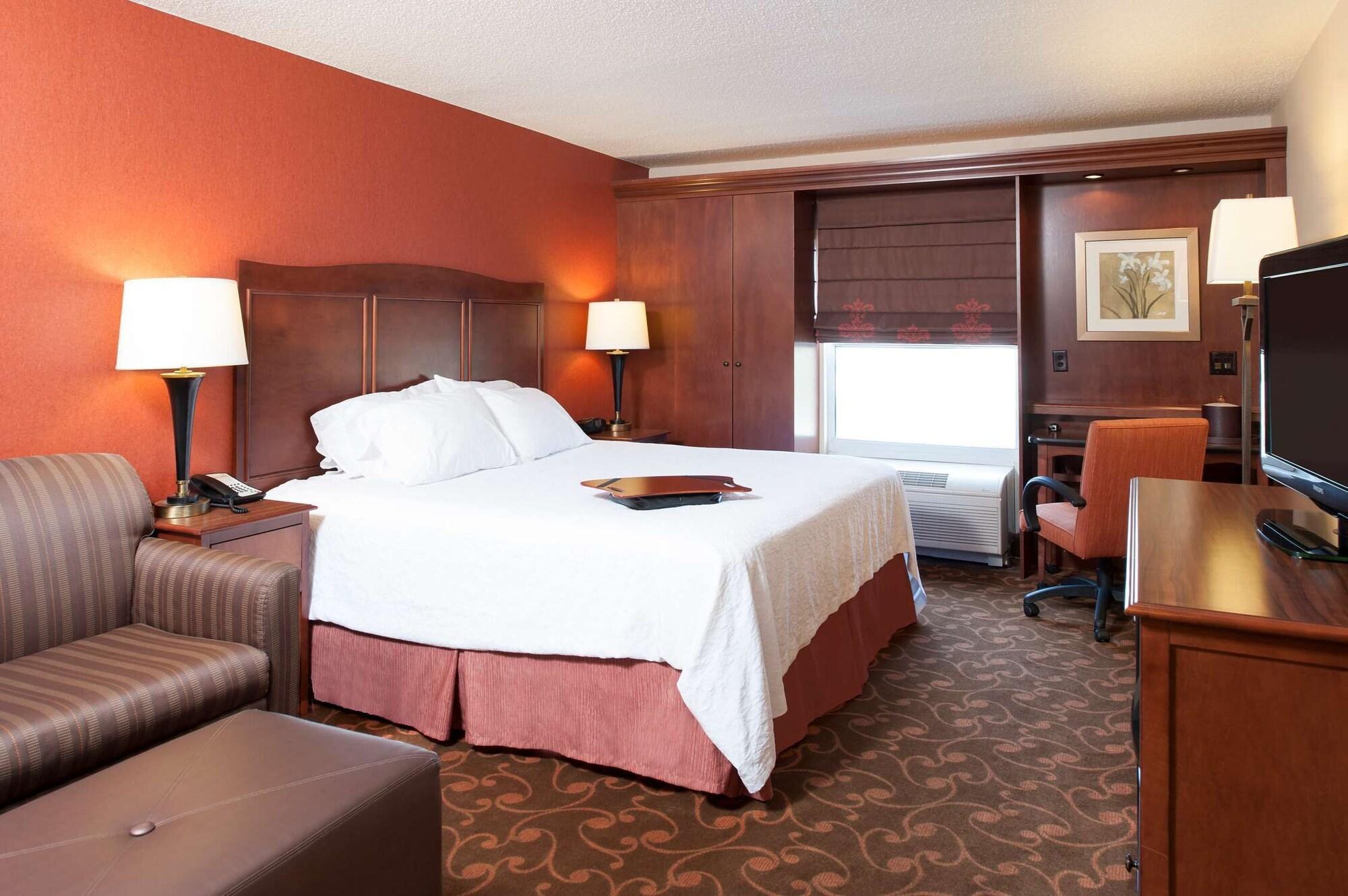 Hampton Inn & Suites Cleveland-Southeast-Стрийтсбъро Екстериор снимка